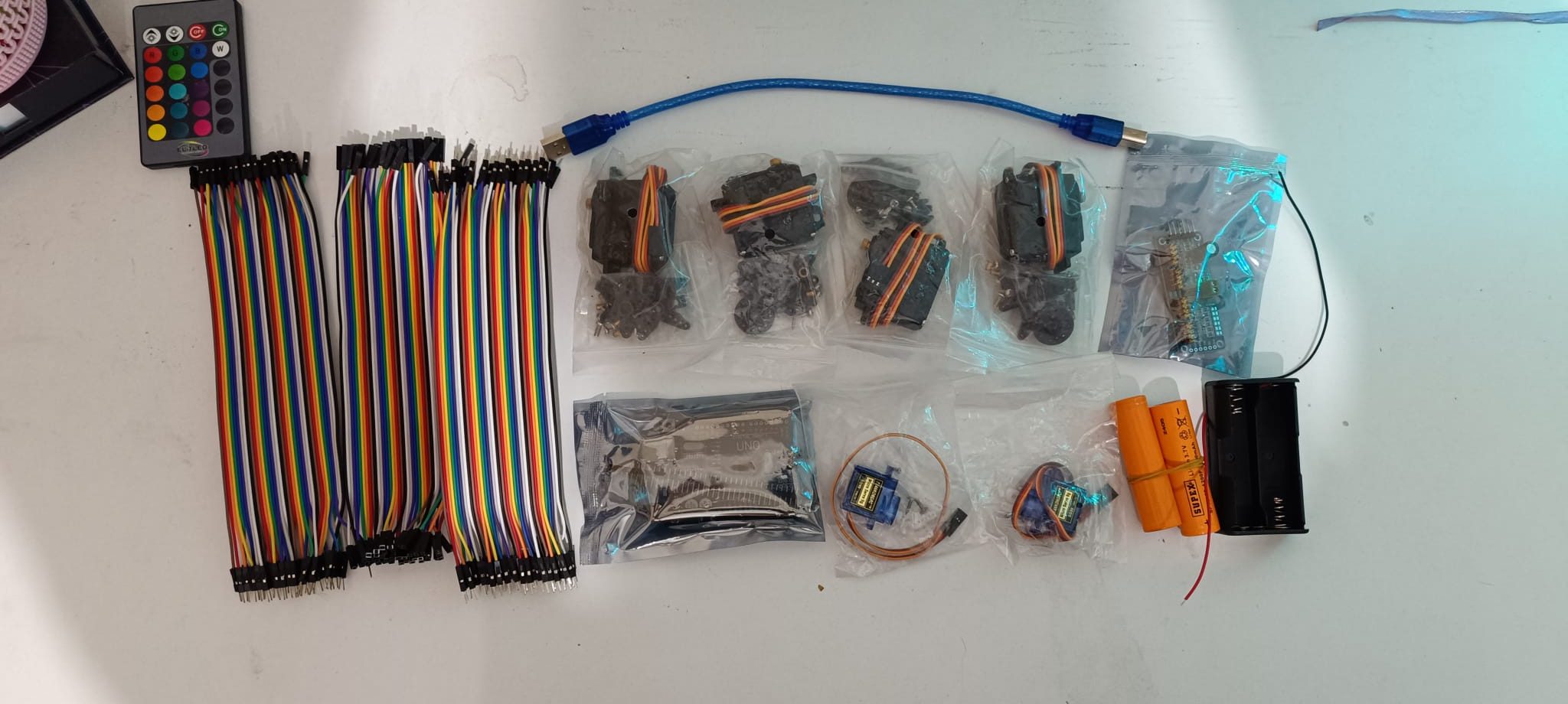 Robotic arm components photo
